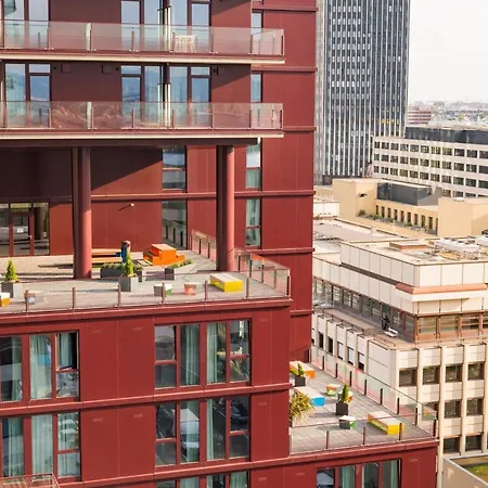 Triiiple Tower Dream Apartments With Rooftop-Summer-Pool-2